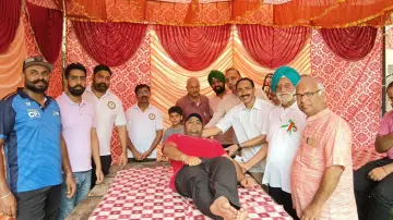 ਸੁਤੰਤਰਤਾ ਦਿਵਸ ਉੱਤੇ ਜਨਹਿਤ ਸਮਿਤੀ ਪਟਿਆਲਾ ਵੱਲੋਂ ਖੂਨਦਾਨ ਅਤੇ ਮੈਡੀਕਲ ਚੈੱਕਅਪ ਕੈਂਪ ਲਗਾਇਆ ਗਿਆ– content source Aaksnews, optimized by Weupdaters.com
